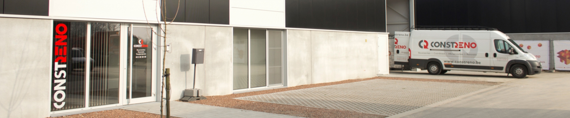 Vakman van Constreno aan het werk tijdens een renovatieproject